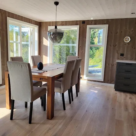 Ved Sjoen Ferienhaus Royra